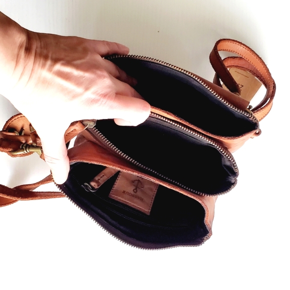 ⚓️Leather Crossbody Bag - Picture 8 of 16